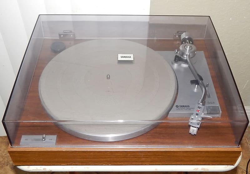 Yamaha YP211 vintage turntable Reverb
