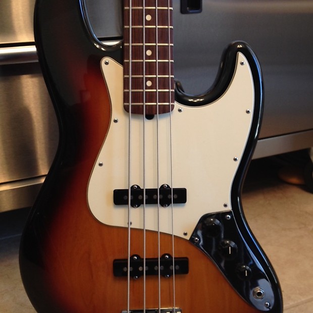 2006 fender jazz bass top