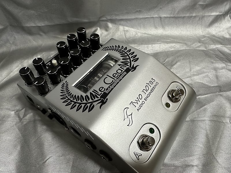 Two Notes Le Clean Dual Channel Tube Preamp 2010s - Silver
