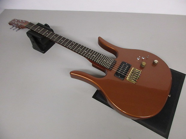 Hondo longhorn store guitar