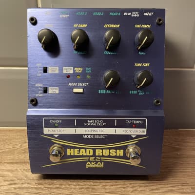 Akai E2 Headrush Delay/Looper