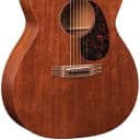 Martin Guitar 000-15M with Gig Bag, Acoustic Guitar for the Working Musician, Mahogany Construction, Satin Finish, 000-14 Fret, and Low Oval Neck Shape