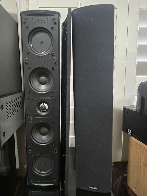 Definitive Technology Mythos six speaker