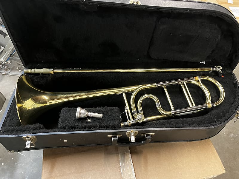 Getzen Eterna 1047F Trigger Trombone w Case Reverb