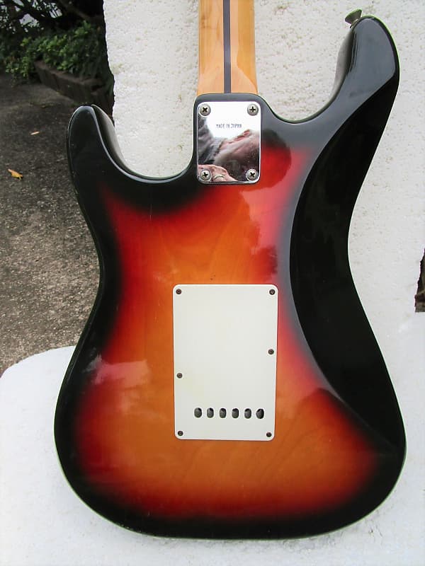 Guyatone Custom ストラトキャスターサンバースト ラージヘッド Guyatone Custom Stratocaster, Late 1970's Japan, Sunburst