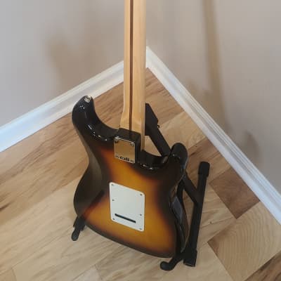 Fender Stratocaster - LH - 60th Anniversary w/ Gig Bag image 10