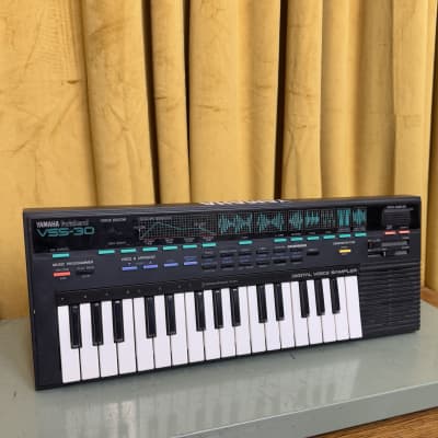 Yamaha VSS-30 Sampling Synthesizer 1980s