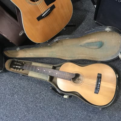 Hawaiian group vintage parlor classical guitar circa. 1920s handcrafted in very good condition with original vintage case. image 2
