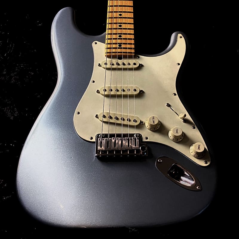 Suhr Classic S Ice Blue Metallic-