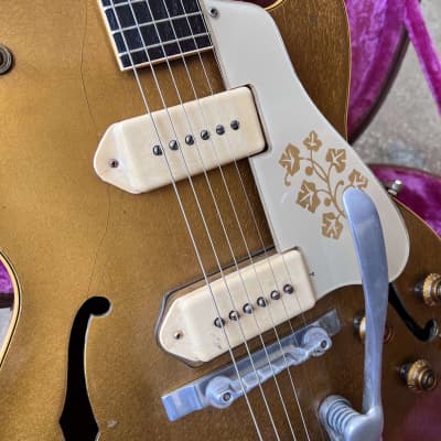 Gibson ES-295 Hollow Body Electric Guitar 1956 - All Gold image 4