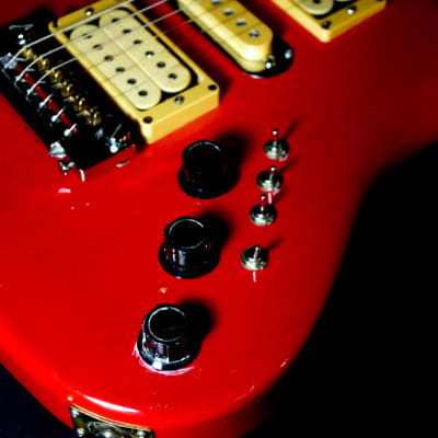 LADO Condor 1 1981 Crimson Red Burst. Very Rare. Only 100 made. Handmade. High Quality. Superb Play image 15