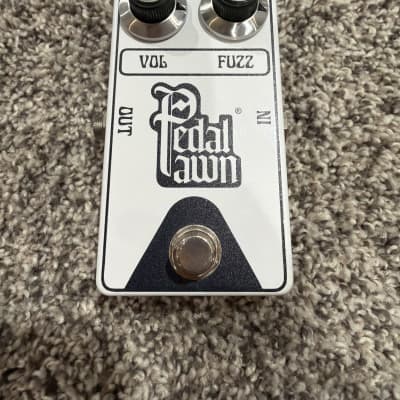 Pedal Pawn Fuzz | Reverb