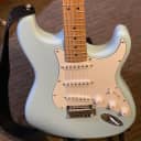 Squier Deluxe Stratocaster 2007 - 2018 - Daphne Blue