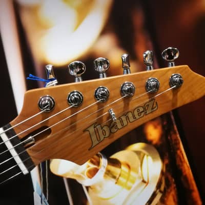 Ibanez AZ2204N-AWD Prestige E-Guitar 6 String - Antique White Blonde + Case image 6