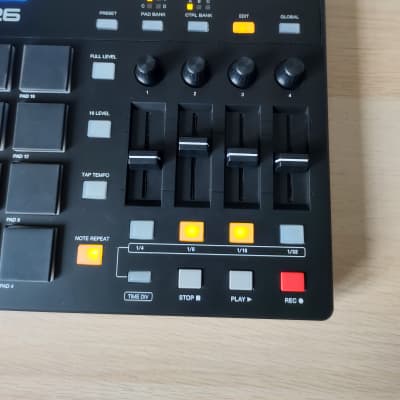 Akai MPD226 image 3