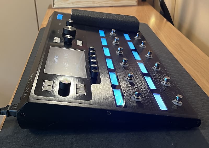 Line 6 Helix Floor 2015 - Present - Black image 1