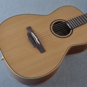 Takamine CP400NYK New Yorker Parlor Acoustic/Electric Guitar Natural