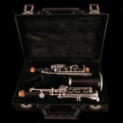 Buescher USA Clarinet - Wood image 9