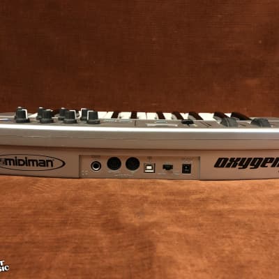 Midiman Oxygen 8 25-Key USB MIDI Keyboard Controller image 4