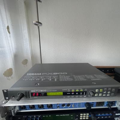 ギター YAMAHA FX900 Yamaha FX900 FC900 Multi Effects Processor Used with