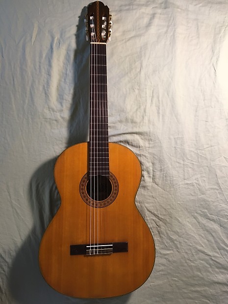 Takachiho 1972 NO.1000 rare vintage Japanese classical guitar