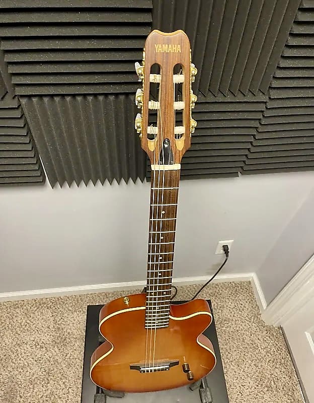 YAMAHA　AEX500N Yamaha Yamaha AEX 500N (Chet Atkins clone) Nylon String