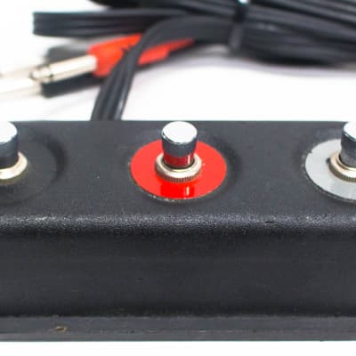 Roland FS-3 3-Button Footswitch for Jazz Chorus Amplifiers