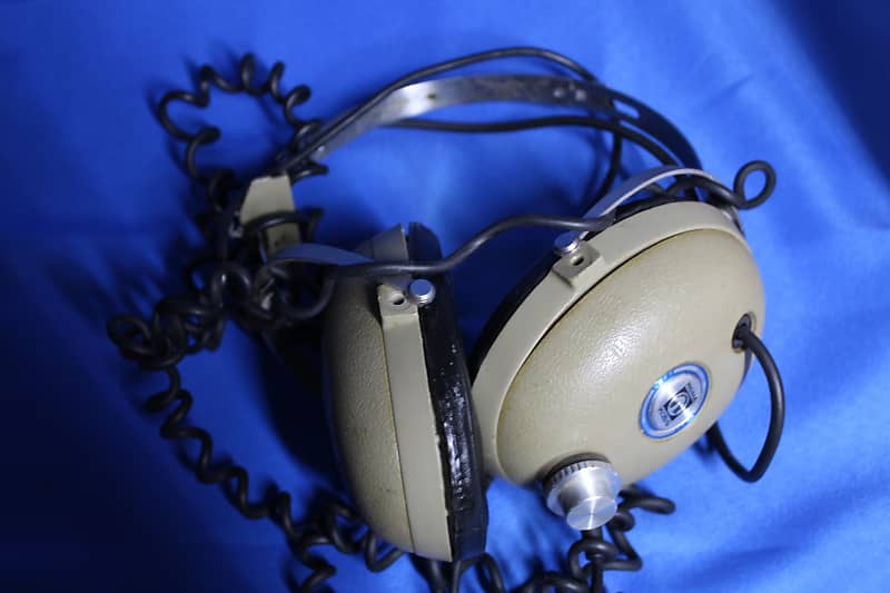 Koss Pro/4AA Wired Headphones (Used)  			