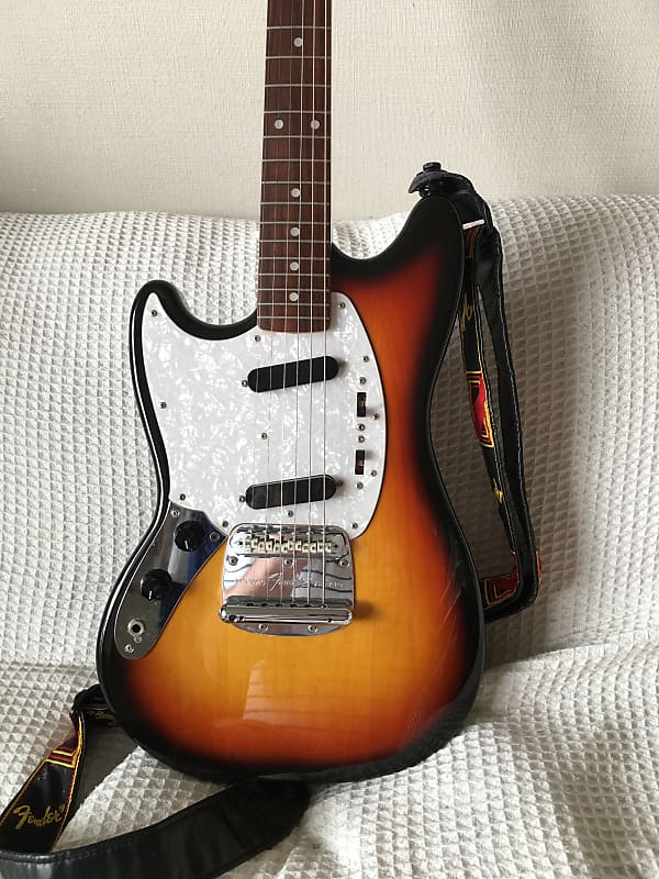 Fender Mustang MG69-LH Sunburst MIJ