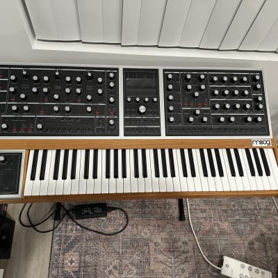 Moog One 16-Voice 61-Key Polyphonic Analog Synthesizer 2018 - Present - Black/Ash