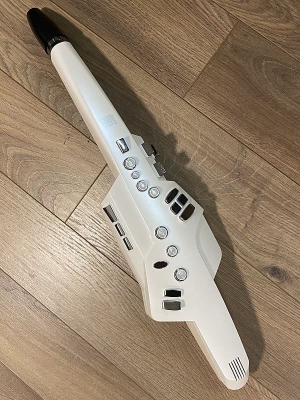 Roland AE-10 Aerophone Digital Wind Instrument | Reverb