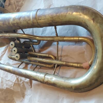 Conn brass baritone horn, USA, Fair condition, with mouthpiece image 9