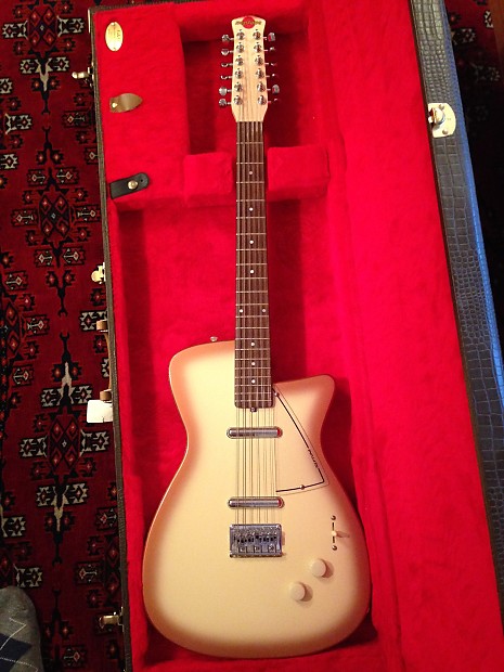 Jerry jones deals 12 string