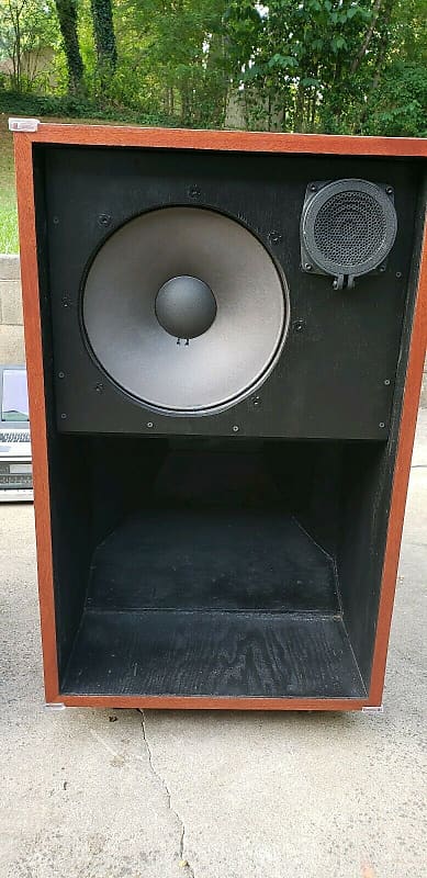 Jbl C34 Speakers