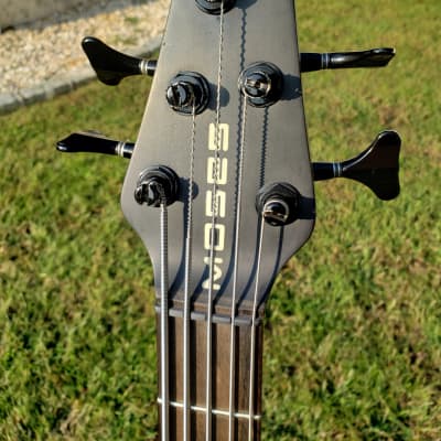 Benavente Custom 5 Graphite Moses 2000's Bass image 5