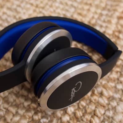 WESC ‘Chambers by RZA’ headphones, mint and free UK shipping image 1