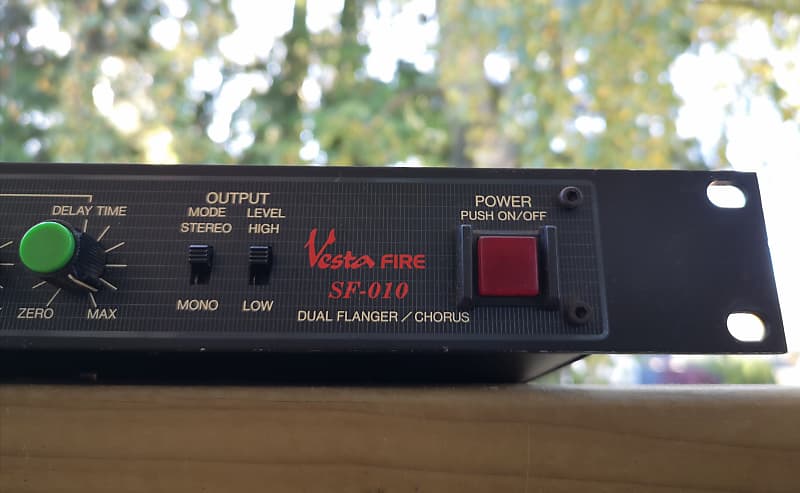 Vesta Fire SF-010 - Dual Analog BBD Flanger/Chorus - sweet n
