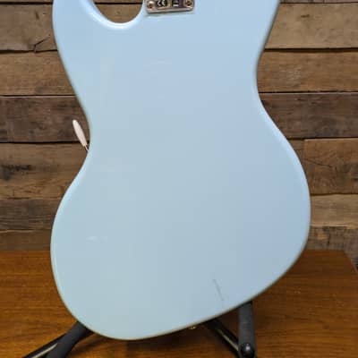 Fender MIM Kurt Cobain Jag-Stang Electric Guitar Rosewood Fingerboard Pearloid Inlay Sonic Blue image 5