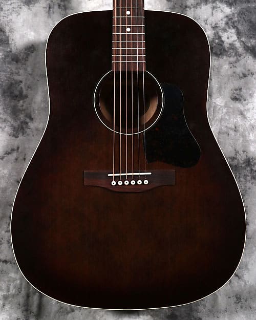 ギター Art & Lutherie Americana Bourbon Burs Americana Bourbon Burst | Art and Lutherie