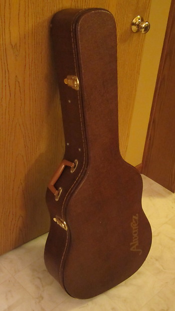 Alvarez acoustic guitar case sale