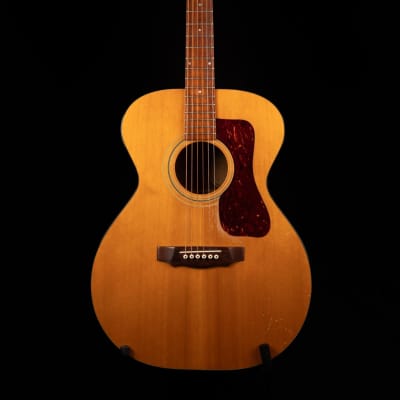 GUILD F-30 ARAGON acoustic guitars