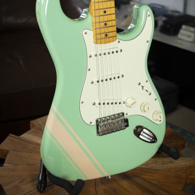 Fender Stratocaster 2018 - Surf Green With Shell Pink Stripes image 3