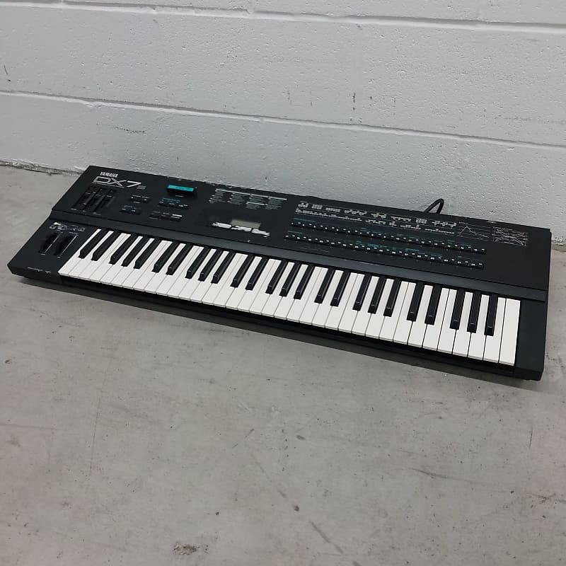 Yamaha DX7S | Reverb
