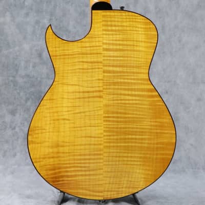 Marchione 15Inch Archtop Natural /1101 image 2