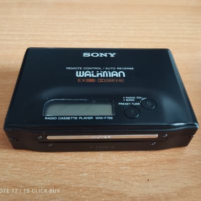 Sony WM F702 1989 - Sony Walkman radio Cassette player WM