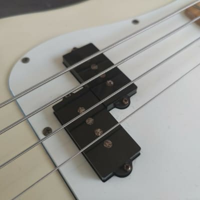 1981 Aria Pro II Japan (Matsumoku) PB-600 Precision Bass (Vintage White) image 4