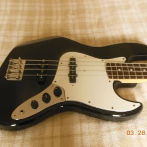 Fender Japan Jazz Bass (1984〜1987フジゲン) 1984-1987 Fender Jazz Bass Special | Guitar Galactica