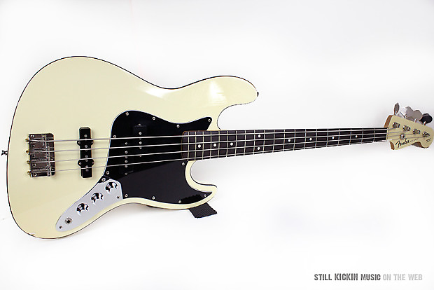 Fender deluxe aerodyne jazz bass sale