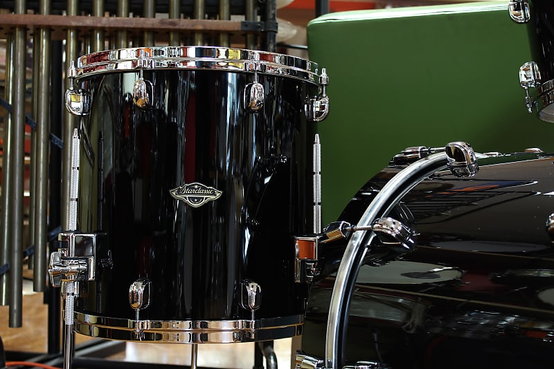 Tama Starclassic Walnut/Birch Kit in Piano Black Lacquer