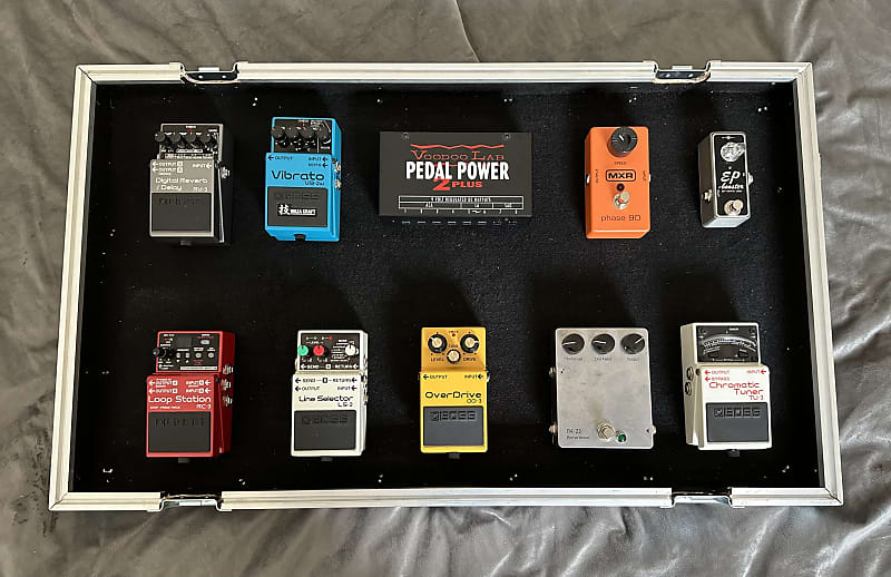 Roadie ATA Flight Pedalboard/Gear Case 28x16 Heavy Duty Reverb